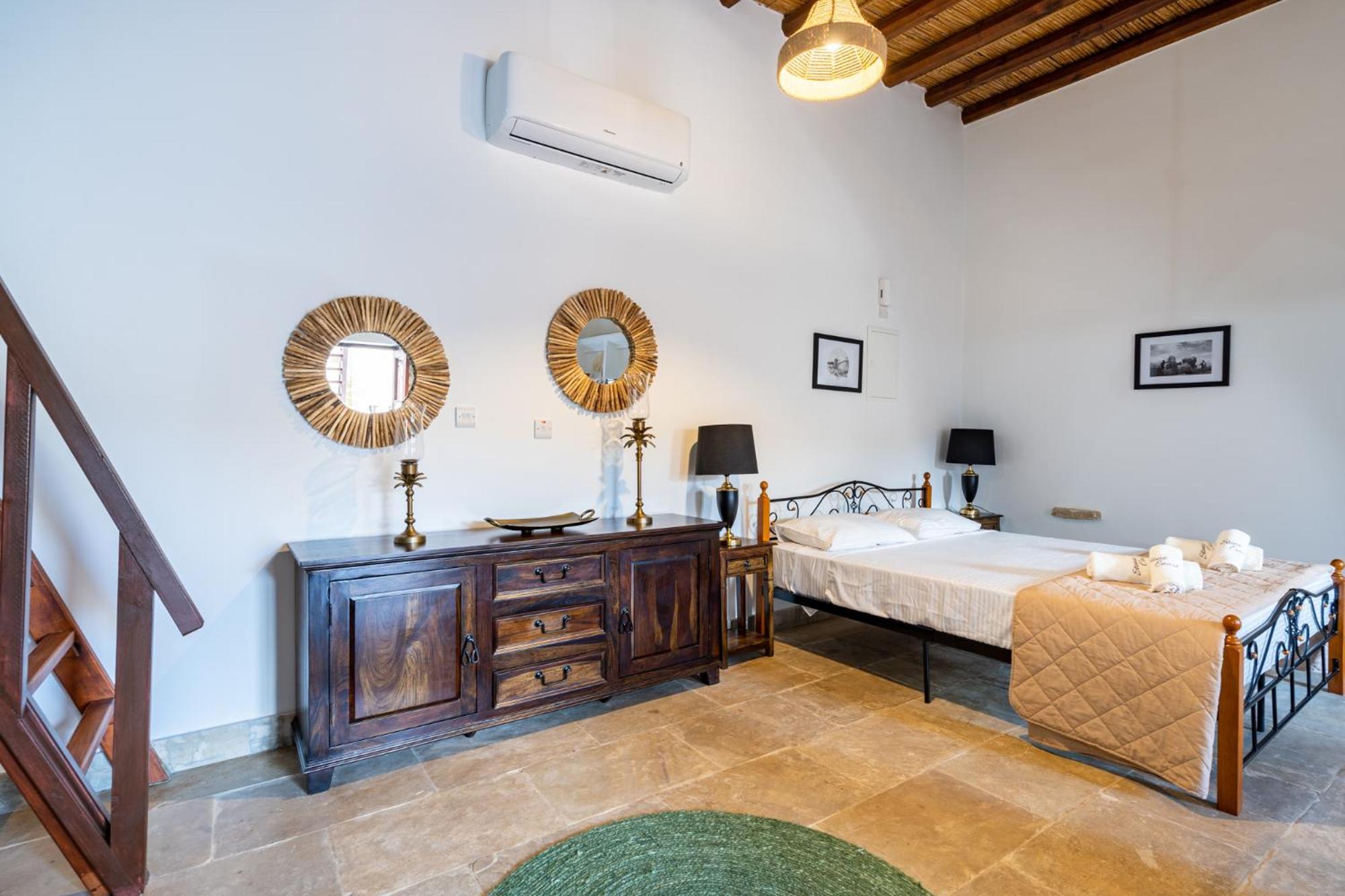 Stone Court Boutique Studios Miliou Exteriér fotografie